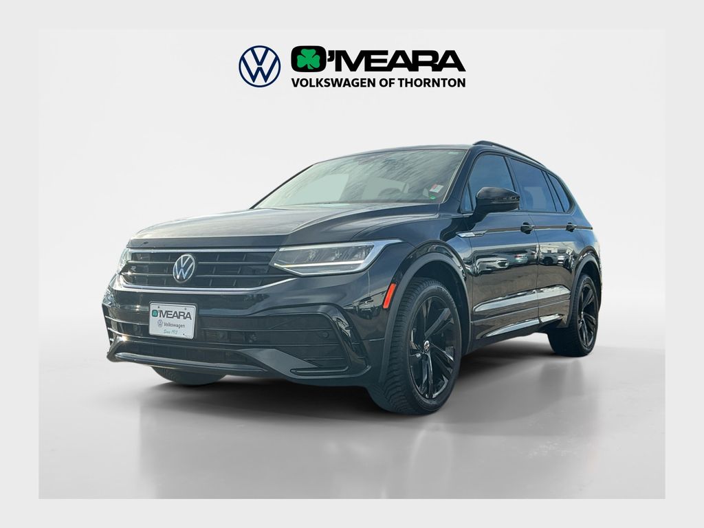 2023 Volkswagen Tiguan SE R-LINE BLACK's photo