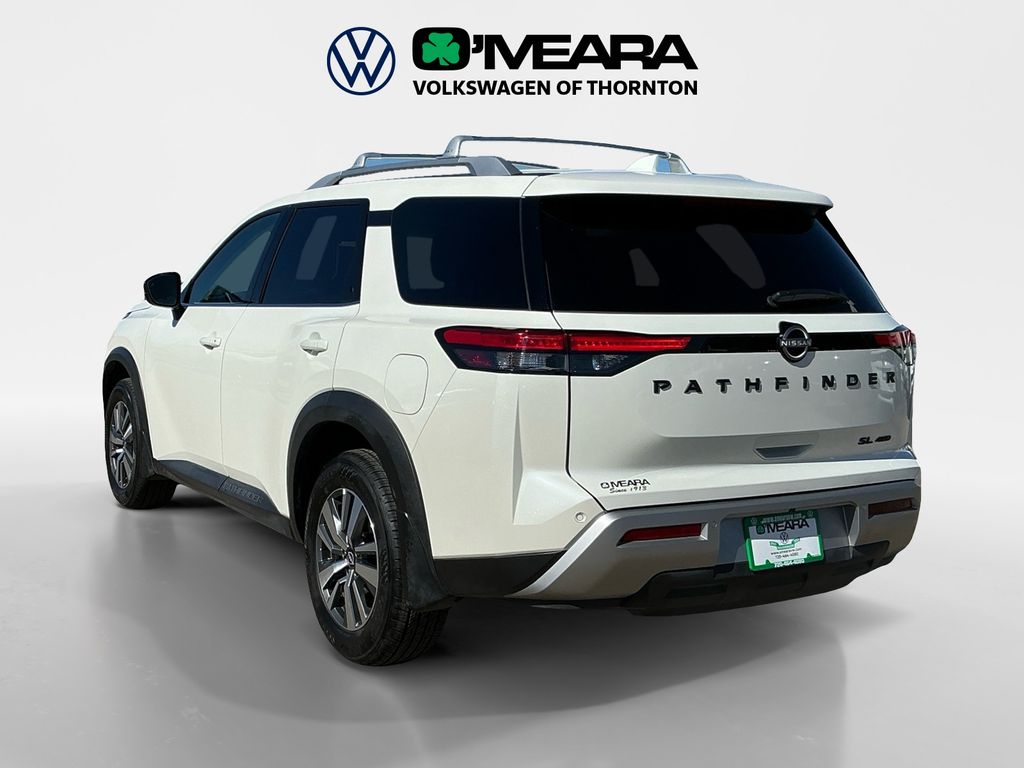 2024 Nissan Pathfinder SL photo 3