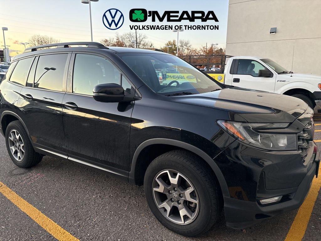 2022 Honda Passport TrailSport photo 2