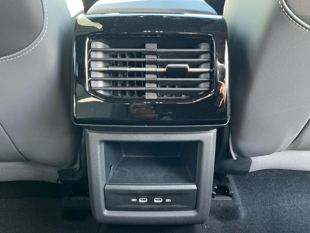 2026 Volkswagen ID.4 PRO - Photo 18
