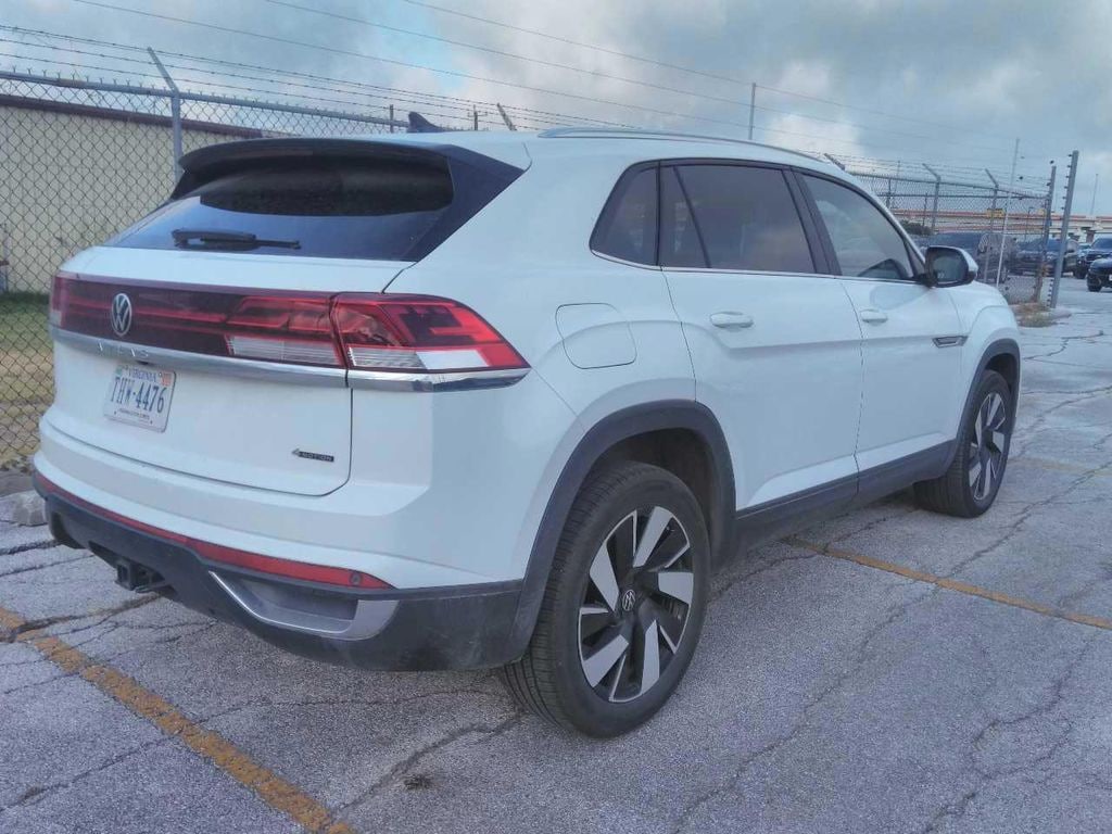 Used 2024 Volkswagen Atlas Cross Sport 2.0T SE w/Technology SUV