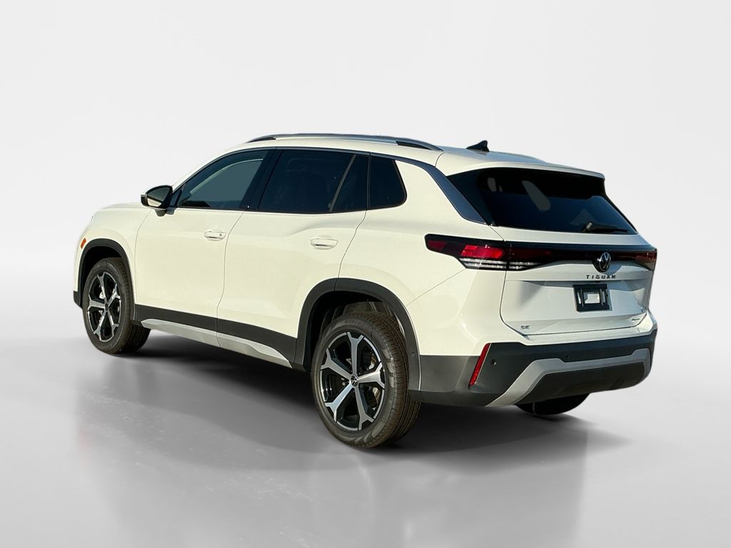 2025 Volkswagen Tiguan SE photo 3