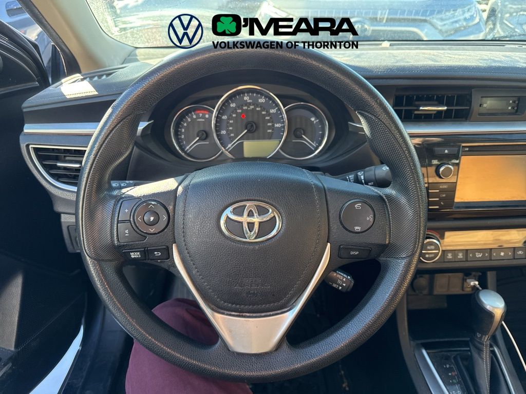 2015 Toyota Corolla L photo 2