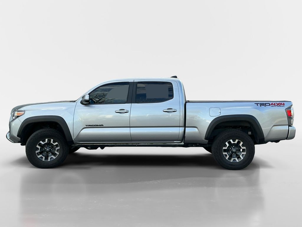 2023 Toyota Tacoma TRD Off-Road photo 2