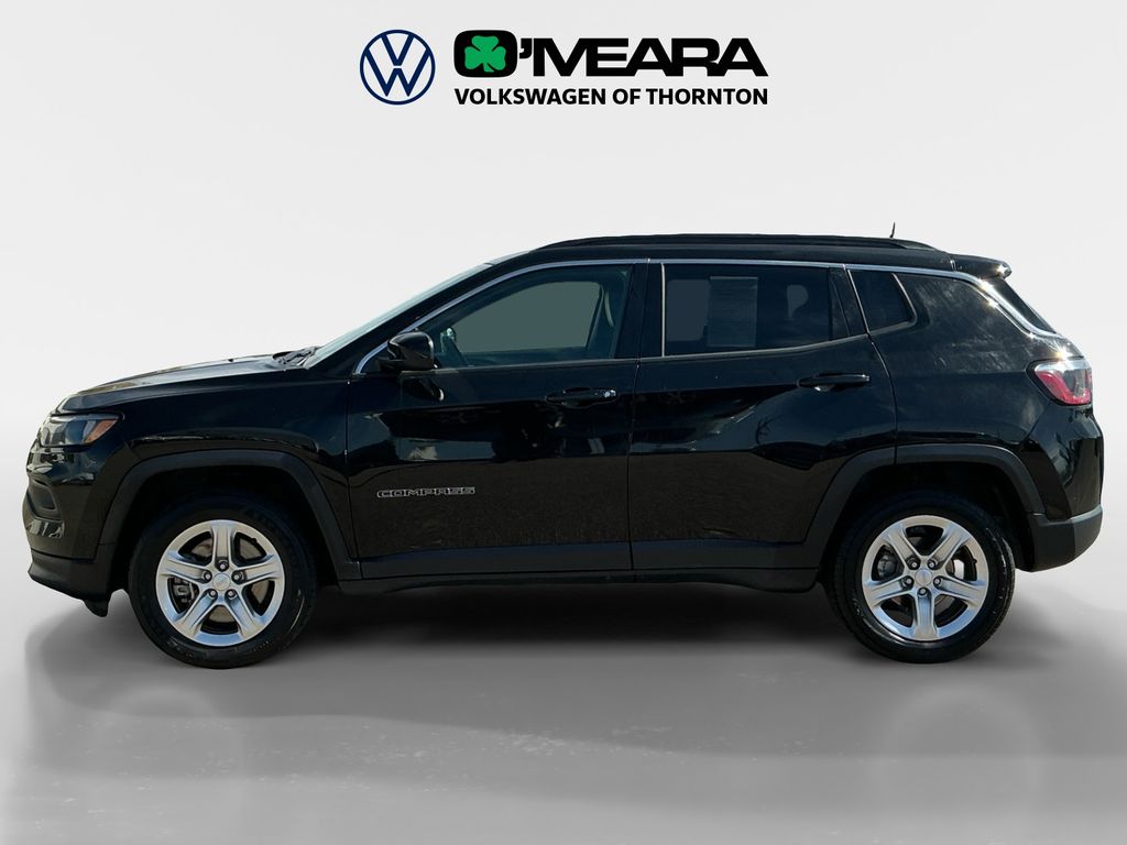 2024 Jeep Compass Latitude photo 2