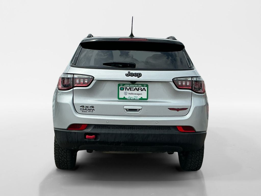 2024 Jeep Compass Trailhawk photo 3
