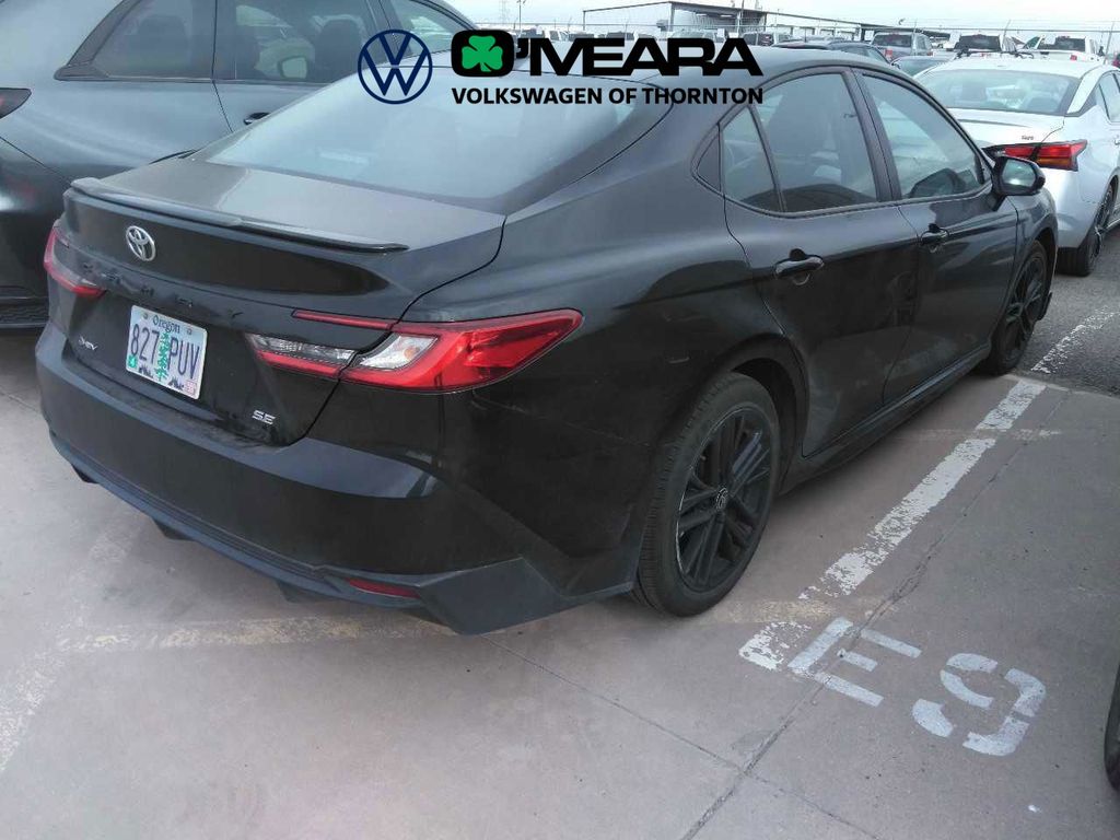 2025 Toyota Camry SE photo 3