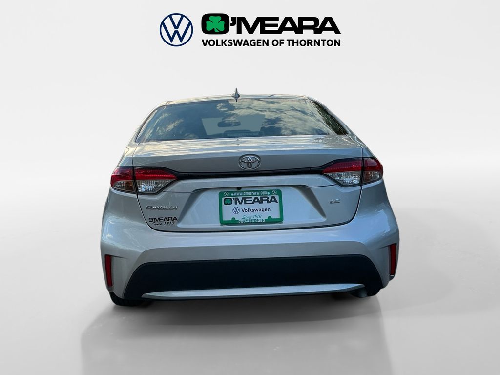 2021 Toyota Corolla LE photo 4