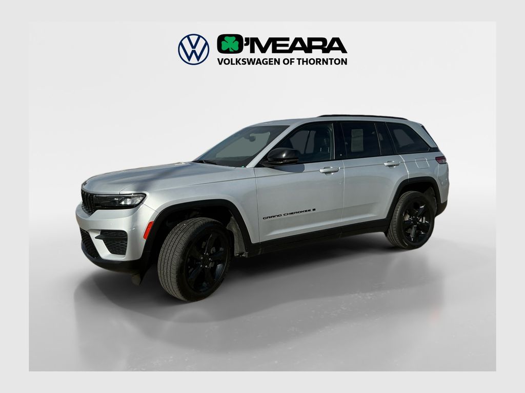2023 Jeep Grand Cherokee Altitude's photo