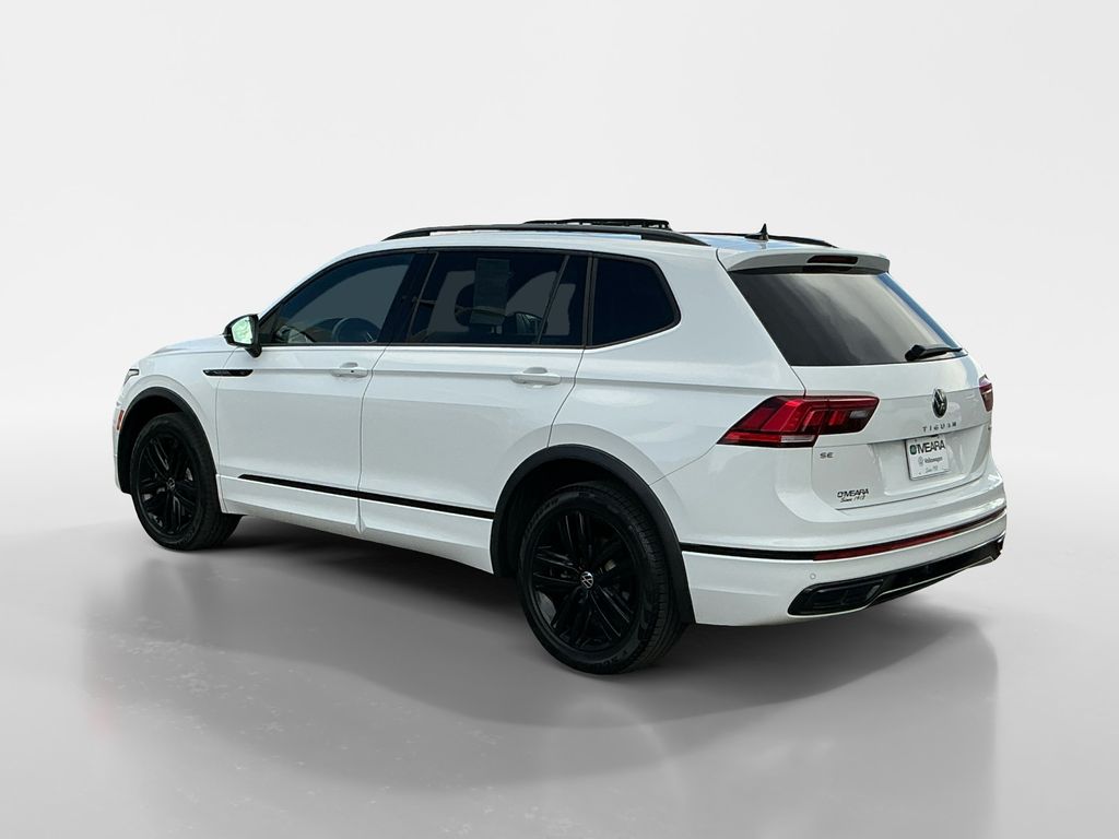 2022 Volkswagen Tiguan SE R-Line Black photo 2