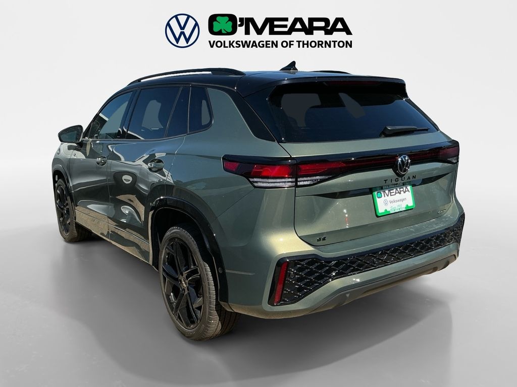 New 2025 Volkswagen Tiguan 2.0T SE R-Line Black SUV