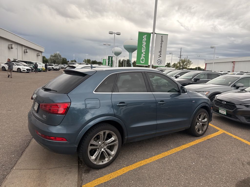 2018 Audi Q3 Premium Plus photo 2