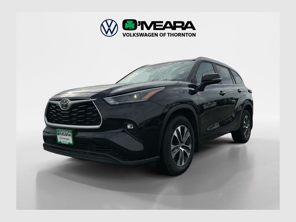 2023 Toyota Highlander XLE's photo