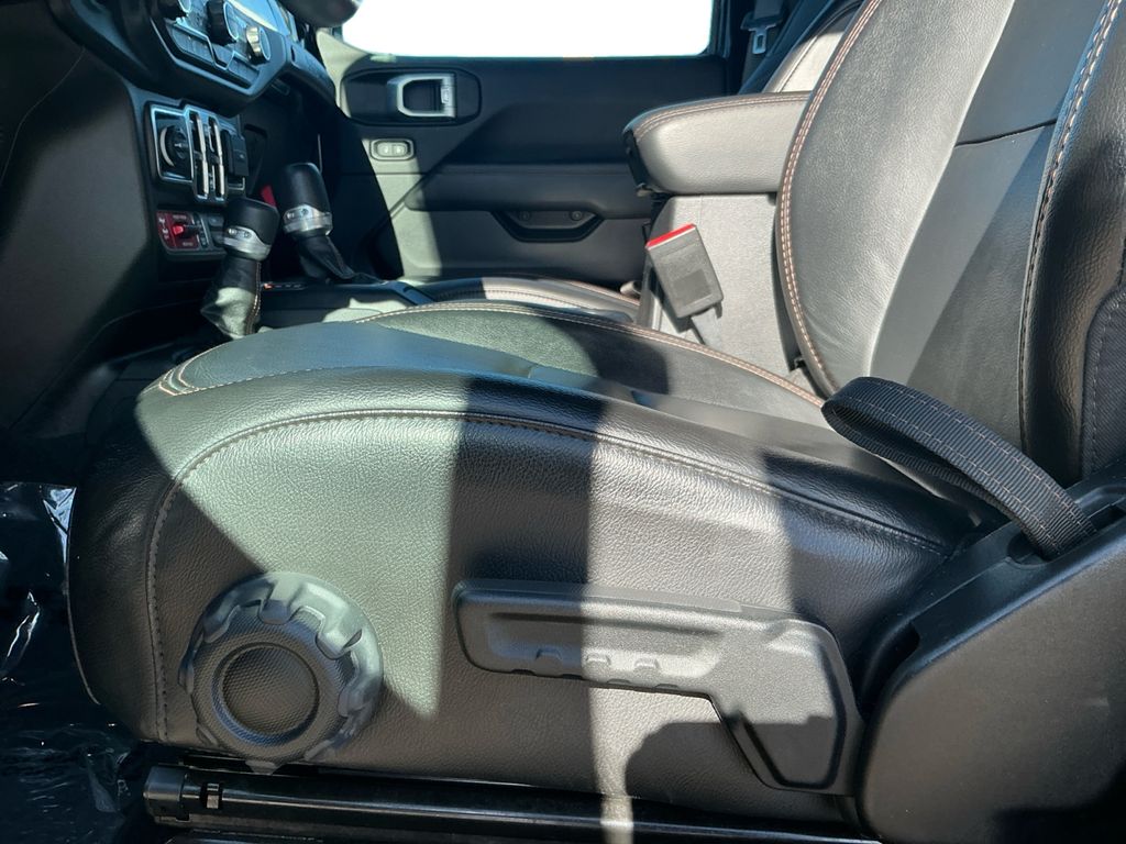 2023 Jeep Wrangler 4-Door Rubicon 392 - Photo 24