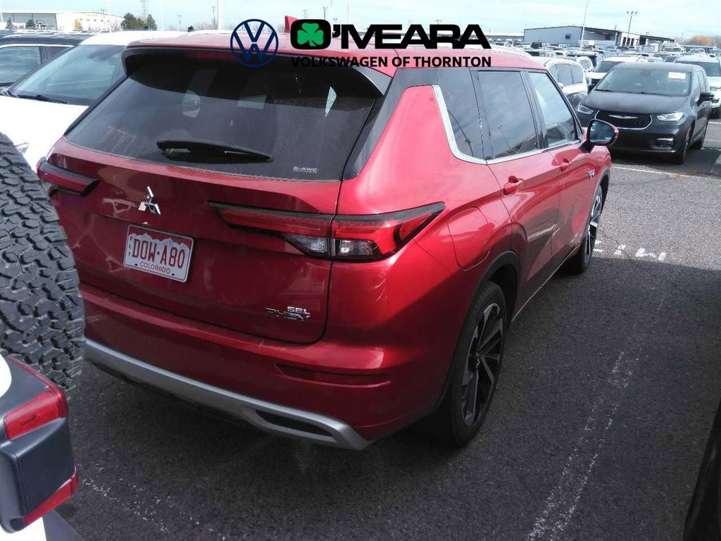 2024 Mitsubishi Outlander PHEV SEL photo 2