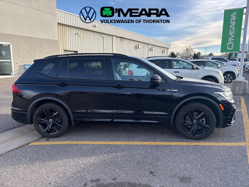 2023 Volkswagen Tiguan SE R-Line Black photo 2