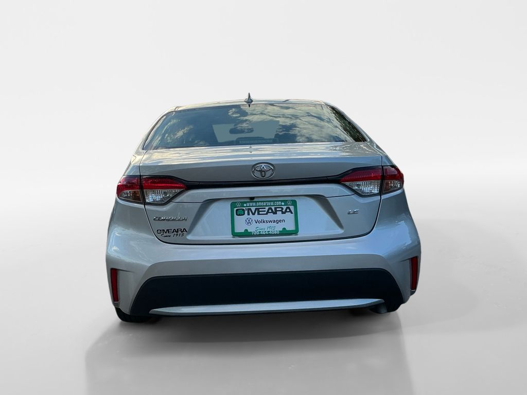 2021 Toyota Corolla LE photo 4