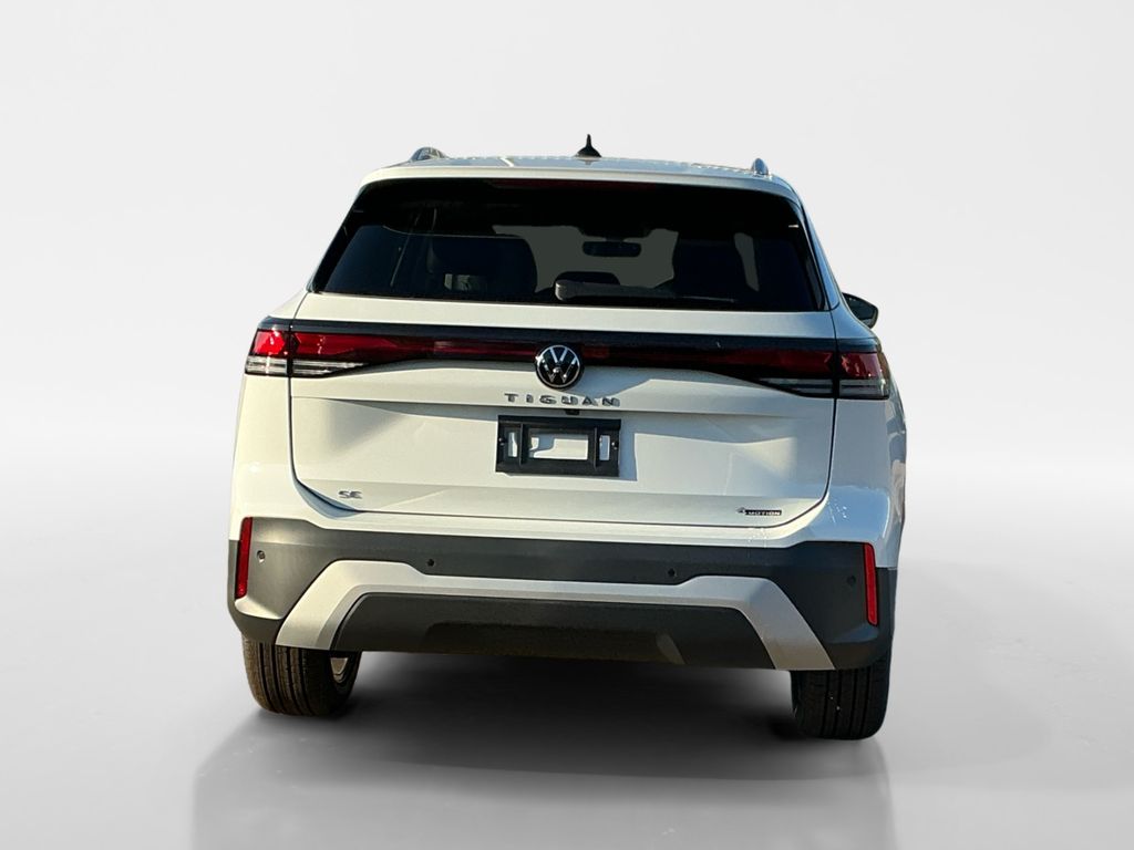 2025 Volkswagen Tiguan SE photo 4