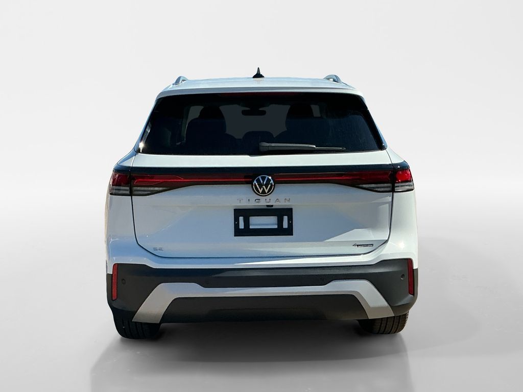 2025 Volkswagen Tiguan SE photo 3