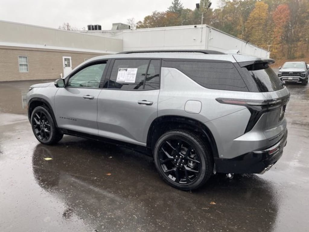 Used 2024 Chevrolet Traverse RS SUV