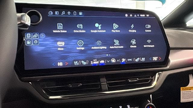 2025 Chevrolet Equinox EV RS - Photo 17