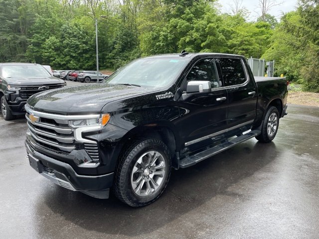 2024 Chevrolet Silverado 1500 High Country photo 3