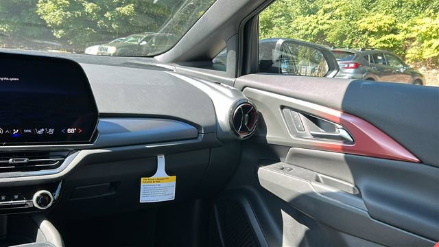2025 Chevrolet Equinox EV RS - Photo 23