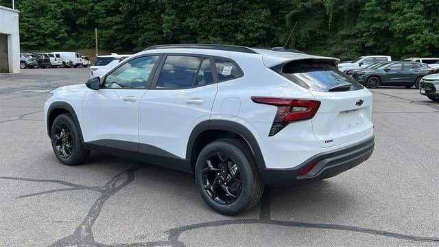 2026 Chevrolet Trax LT - Photo 6