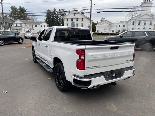 2024 Chevrolet Silverado 1500 High Country photo 4