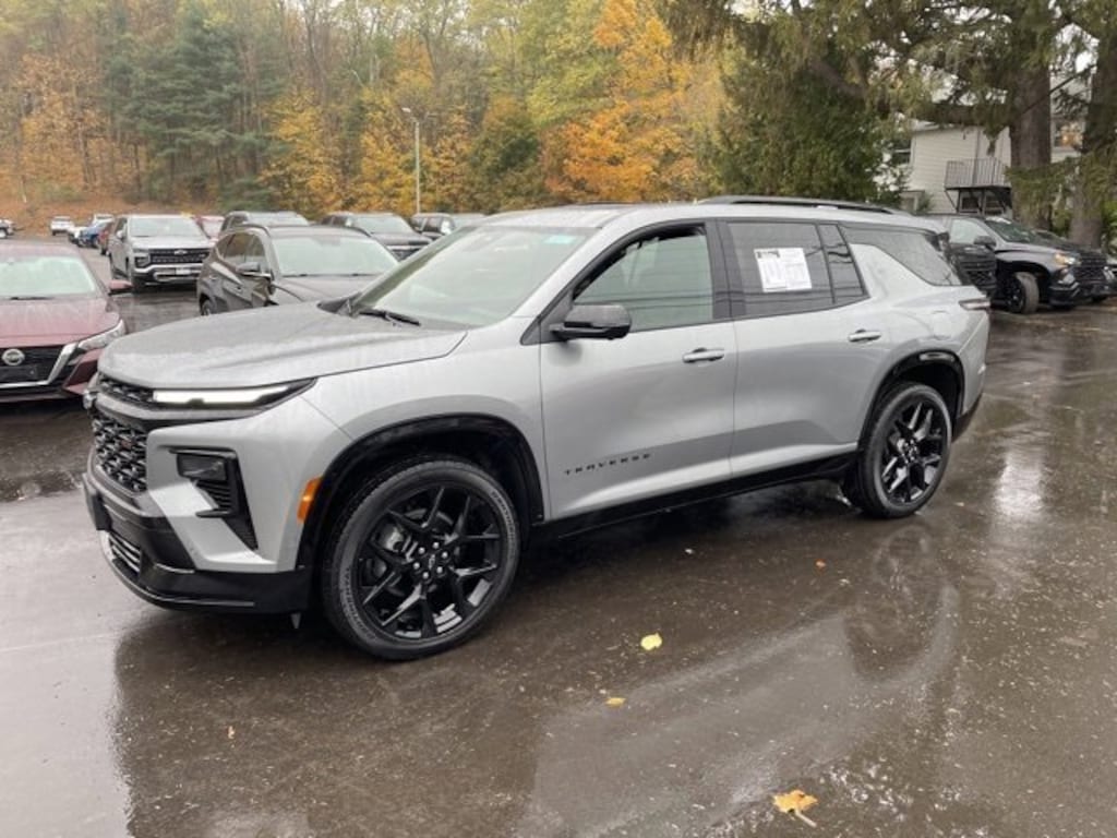 Used 2024 Chevrolet Traverse RS SUV