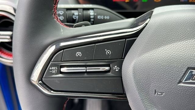 2025 Chevrolet Equinox EV RS - Photo 13