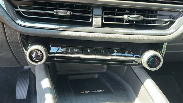 2025 Chevrolet Equinox EV RS - Photo 15