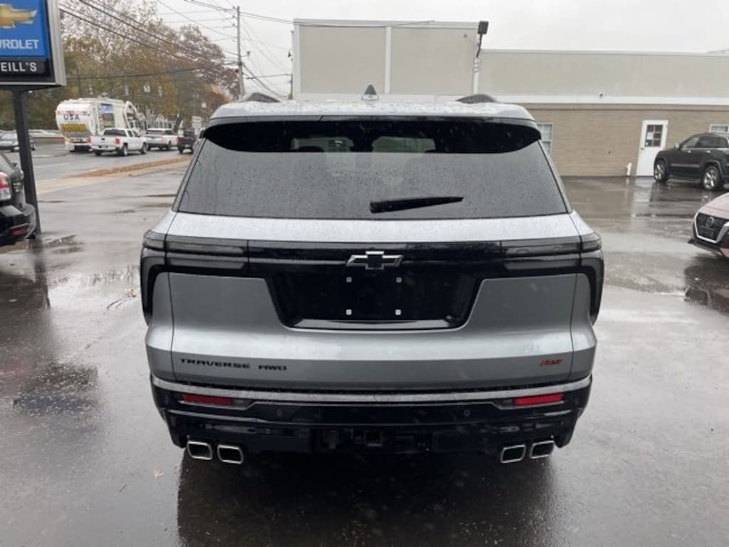 Used 2024 Chevrolet Traverse RS SUV