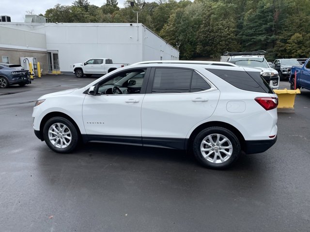 2021 Chevrolet Equinox LT photo 2