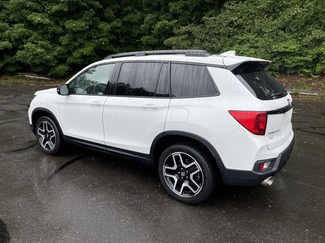 2022 Honda Passport Elite photo 2