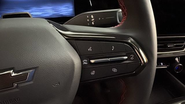 2025 Chevrolet Equinox EV RS - Photo 15