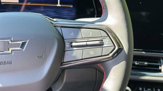 2025 Chevrolet Equinox EV RS - Photo 12