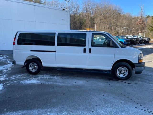 2025 Chevrolet Express Cargo Work Van - Photo 5