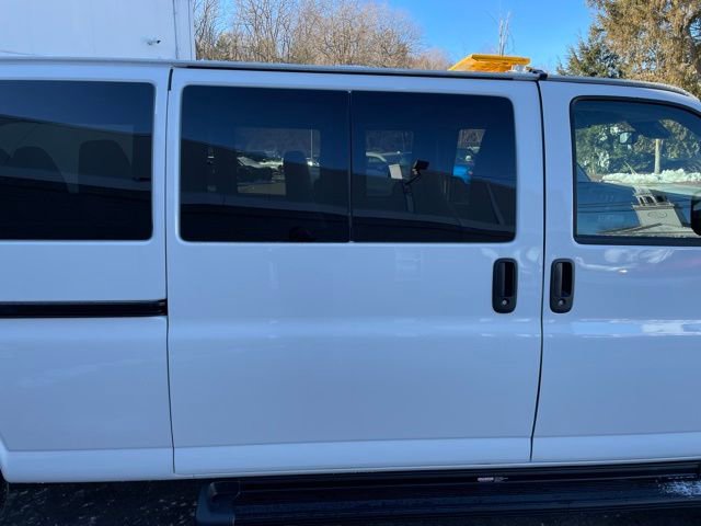 2025 Chevrolet Express Cargo Work Van - Photo 24