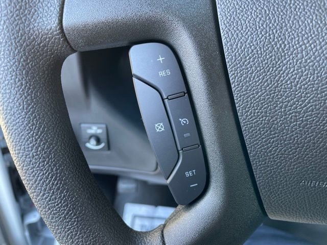 2025 Chevrolet Express Cargo Work Van - Photo 14