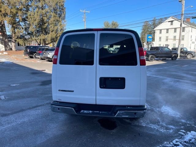 2025 Chevrolet Express Cargo Work Van - Photo 4