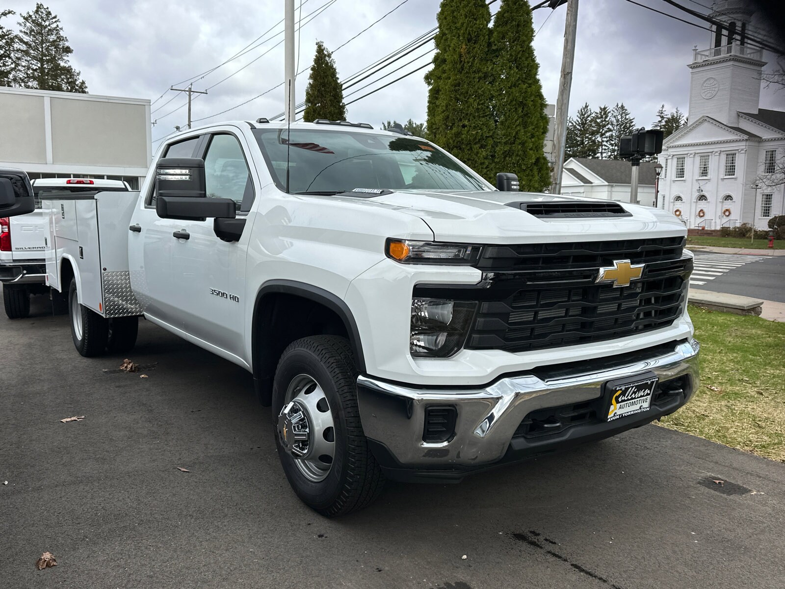 2025 Chevrolet Silverado 3500HD Work Truck photo 3