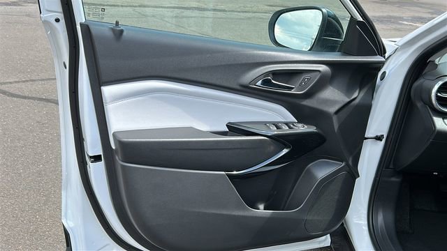 2026 Chevrolet Trax LT - Photo 9