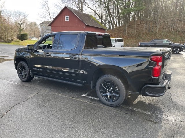 2024 Chevrolet Silverado 1500 High Country photo 3