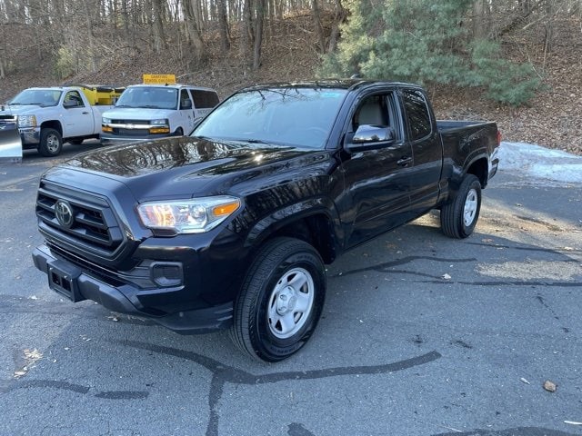 2022 Toyota Tacoma SR's photo