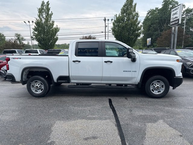 2024 Chevrolet Silverado 2500HD photo 2