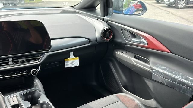 2025 Chevrolet Equinox EV RS - Photo 25