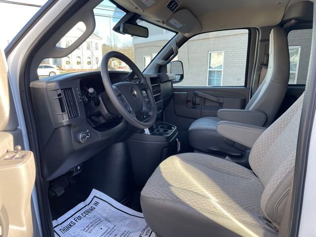2025 Chevrolet Express Cargo Work Van - Photo 8