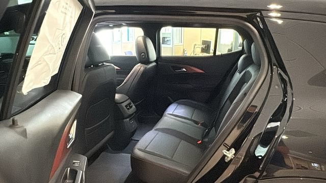2025 Chevrolet Equinox EV RS - Photo 21