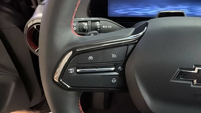 2025 Chevrolet Equinox EV RS - Photo 14